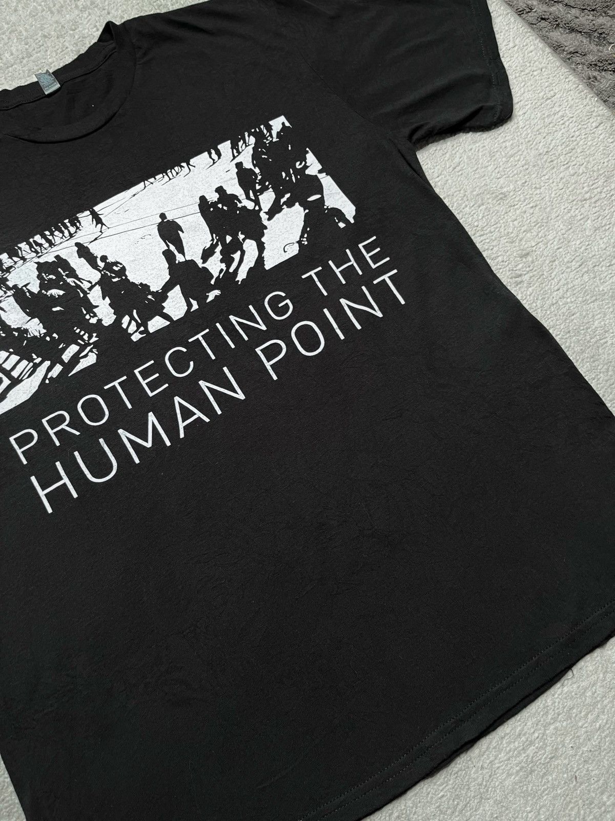Vintage Vintage Black T-Shirt Tee Print Human Point Size US L / EU 52-54 / 3 - 3 Thumbnail