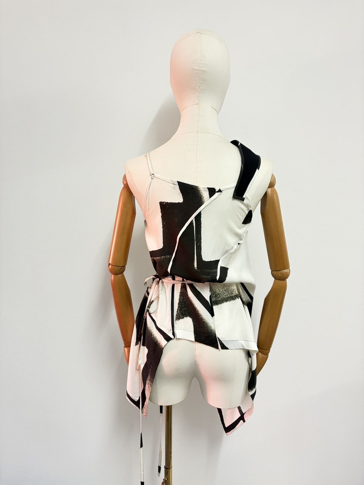 Ann Demeulemeester Ann Demeulemeester SS2011 abstract printed wrapped blouse Size XS / US 0-2 / IT 36-38 - 22 Thumbnail