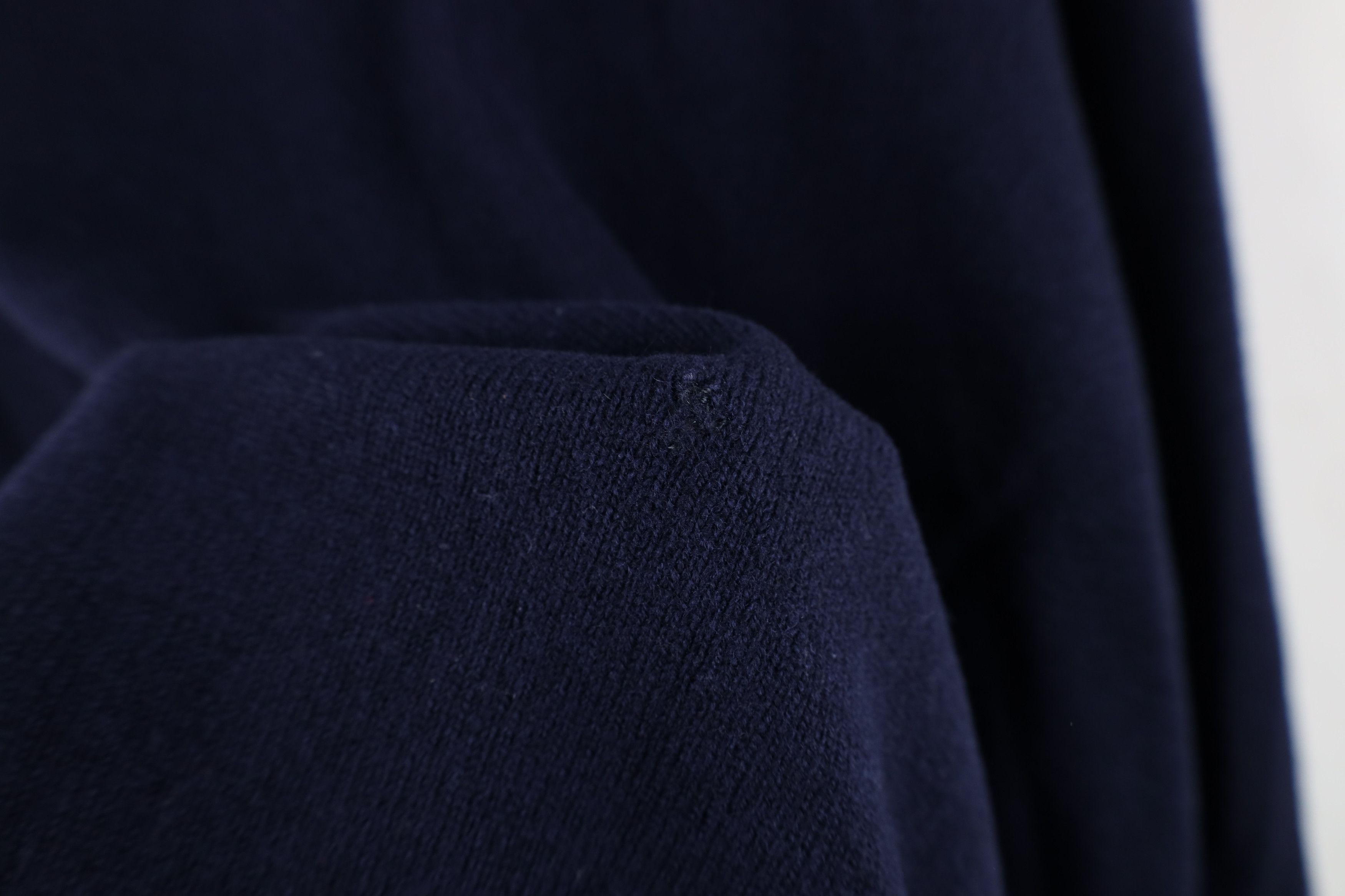 L.L. Bean Vintage 90s LL Bean Knit Crewneck Sweater Navy Blue Size US XXL / EU 58 / 5 - 5 Thumbnail