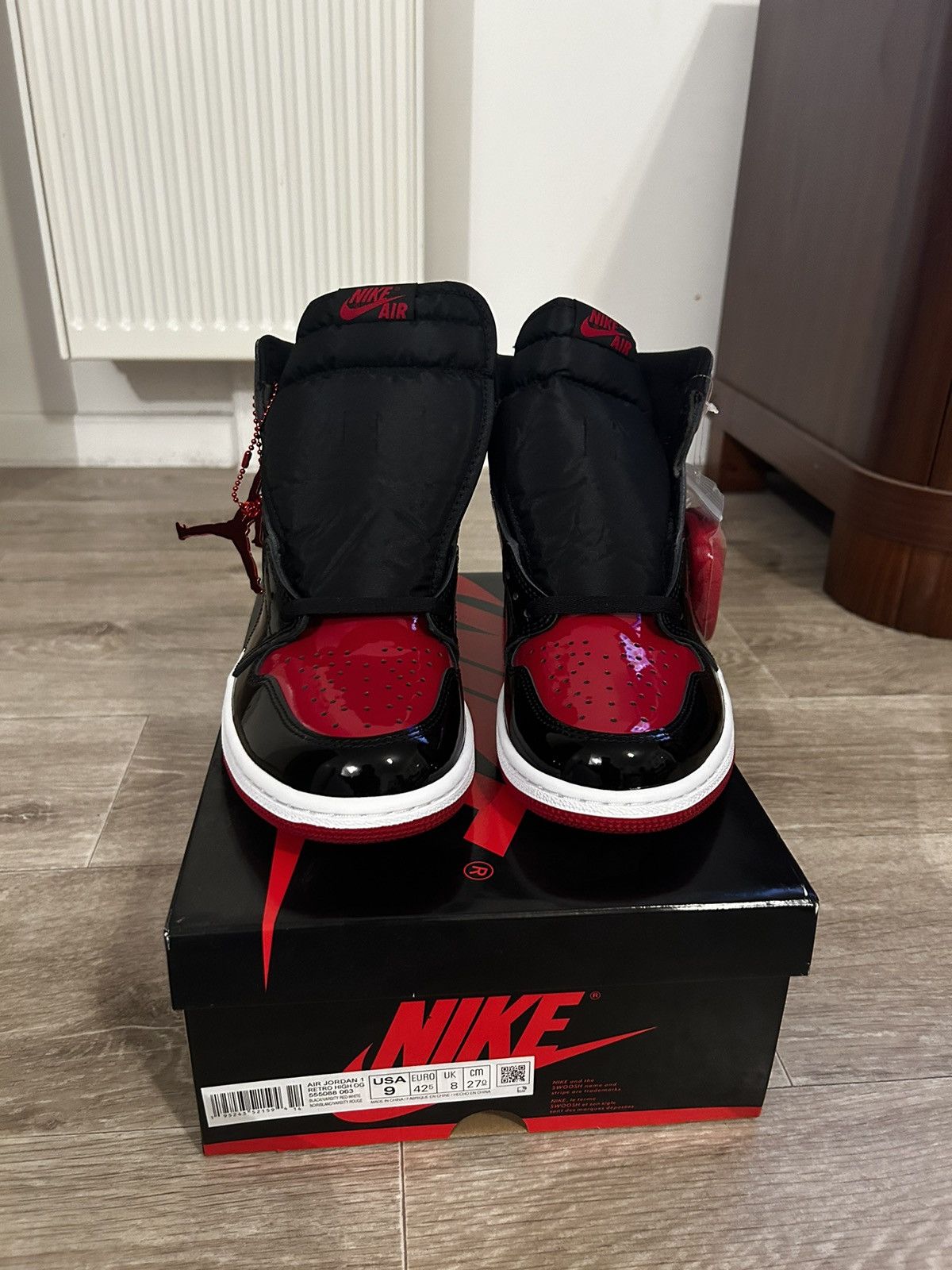 Jordan Brand Air Jordan 1 Retro High Og Patent Bred Size US 9 / EU 42 - 4 Thumbnail