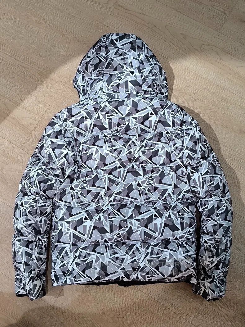 Fendi Fendi Gray geometric print double-sided Size US M / EU 48-50 / 2 - 2 Thumbnail
