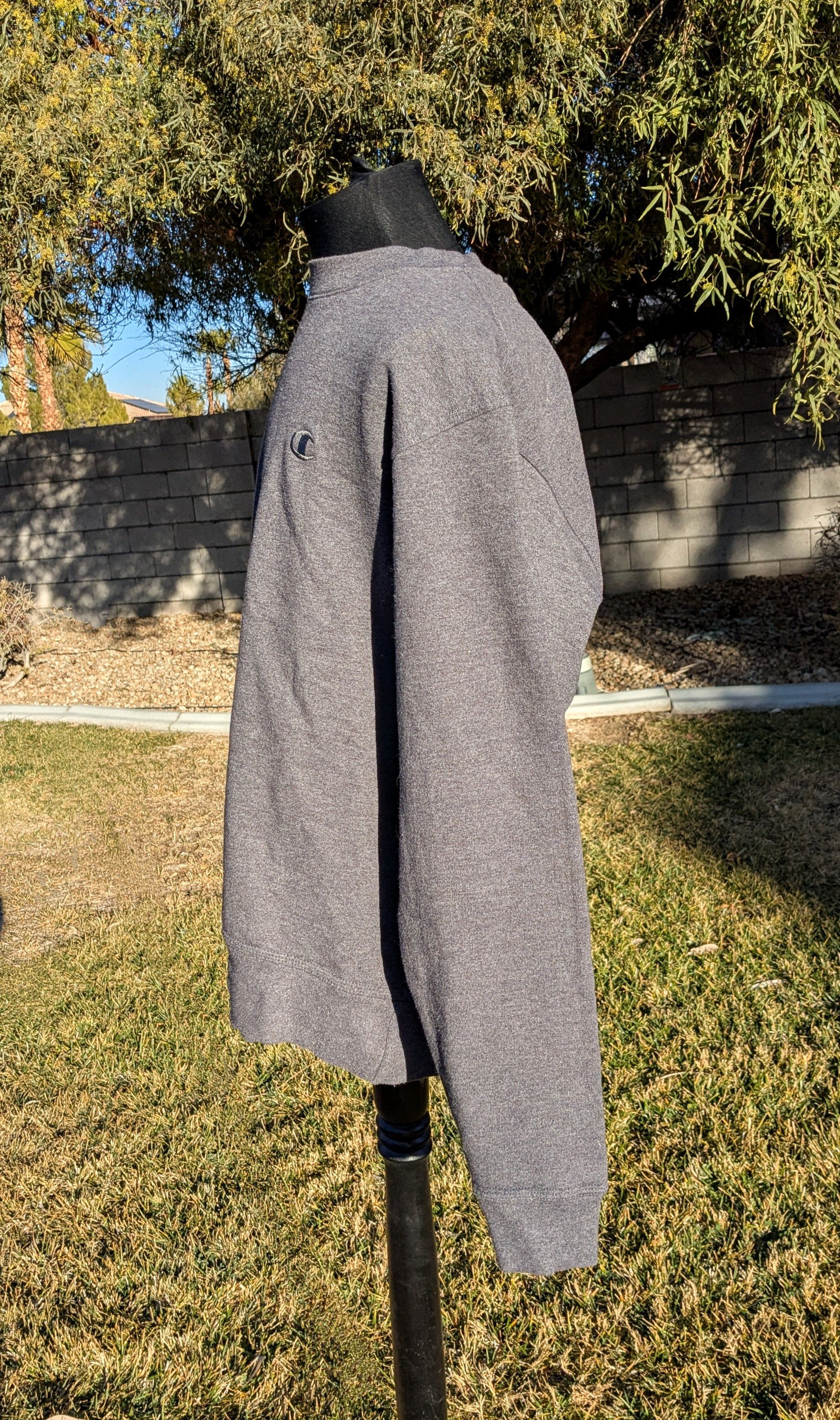 Champion VTG Champion Authentic Charcoal Pullover Crew Sweatshirt Size US M / EU 48-50 / 2 - 2 Thumbnail