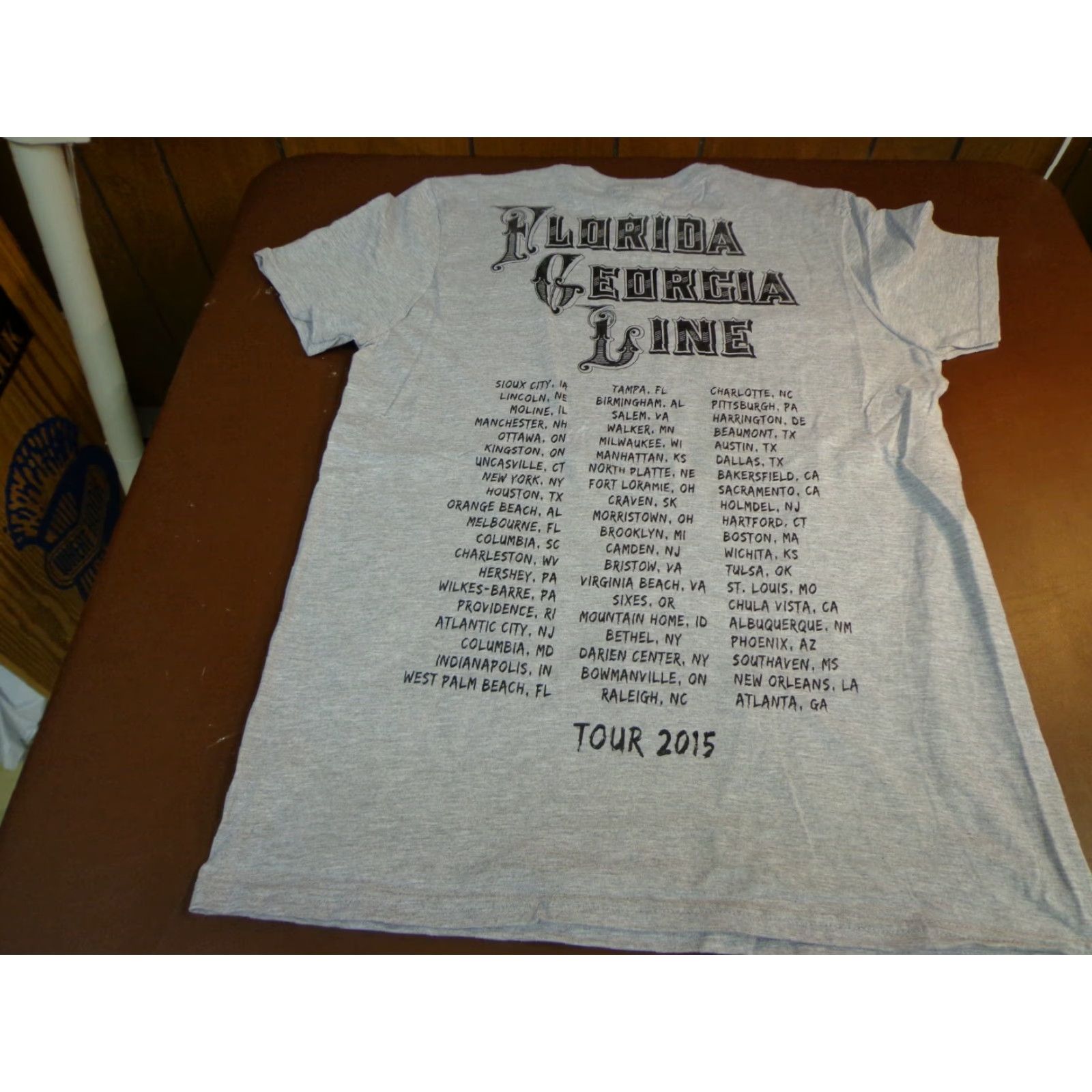Gildan VINTAGE Florida Georgia Line Concert T Shirt Gray 2015 Tour Medium Unisex Adults Graphic Tee Music Shirt Womens Mens Size US M / EU 48-50 / 2 - 7 Thumbnail