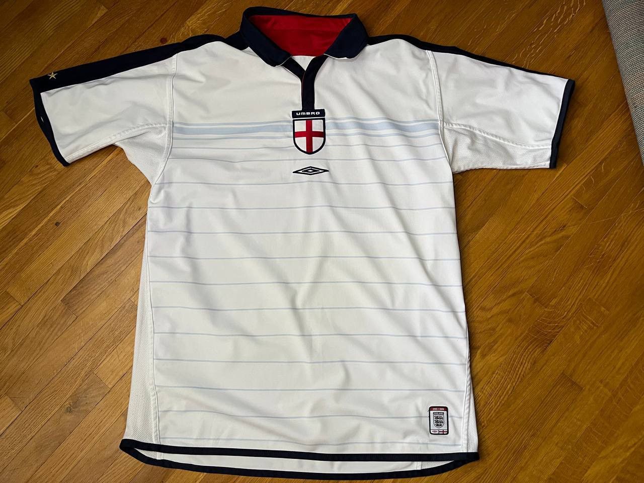 Umbro Umbro double side soccer jersey 2003-2005 England Size US L / EU 52-54 / 3 - 2 Thumbnail