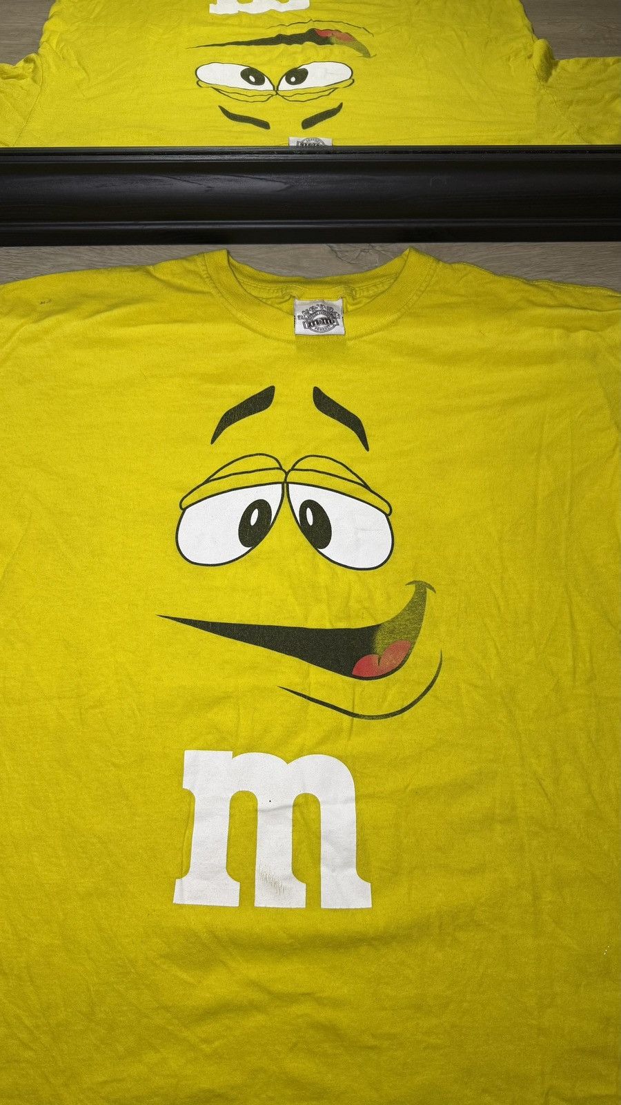 Other Vintage / Y2K M&Ms Yellow Smirk Face Shirt Size US XL / EU 56 / 4 - 2 Thumbnail