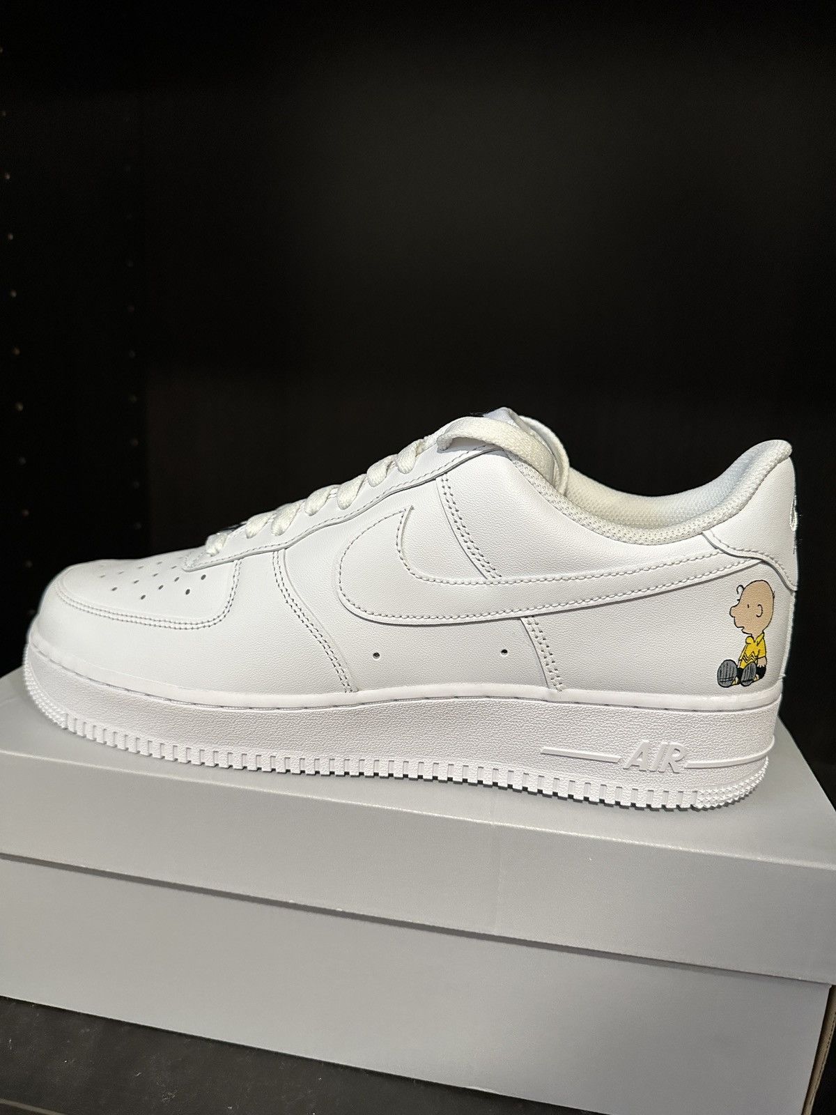 Nike Nike Air Force 1 Low White Snoopy Charlie Brown Size US 11.5 / EU 44-45 - 4 Thumbnail