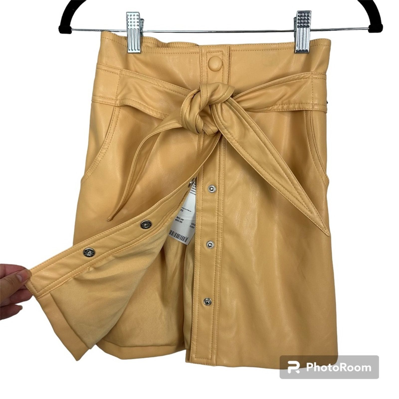 Urban Outfitters NWT Urban Outfitters Faux Leather Belted Mini Skirt Peach XS Size 26" / US 2 / IT 38 - 6 Thumbnail
