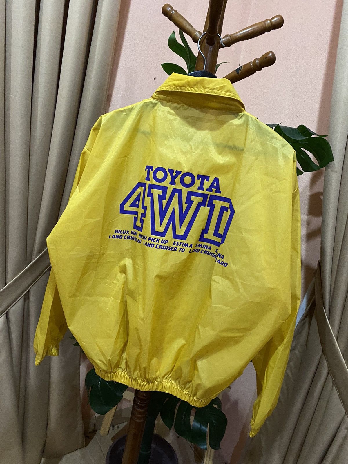 Vintage Toyota 4WD Windbreaker Jacket - Retro Yellow Promotional Size US L / EU 52-54 / 3 - 2 Thumbnail