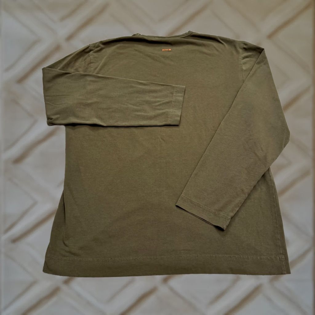 Hugo Boss VINTAGE? No. Boss Hugo Boss Long Sleeve T-Shirt Mens Large Olive Green Crew Neck Cotton Tee Size US L / EU 52-54 / 3 - 1 Thumbnail