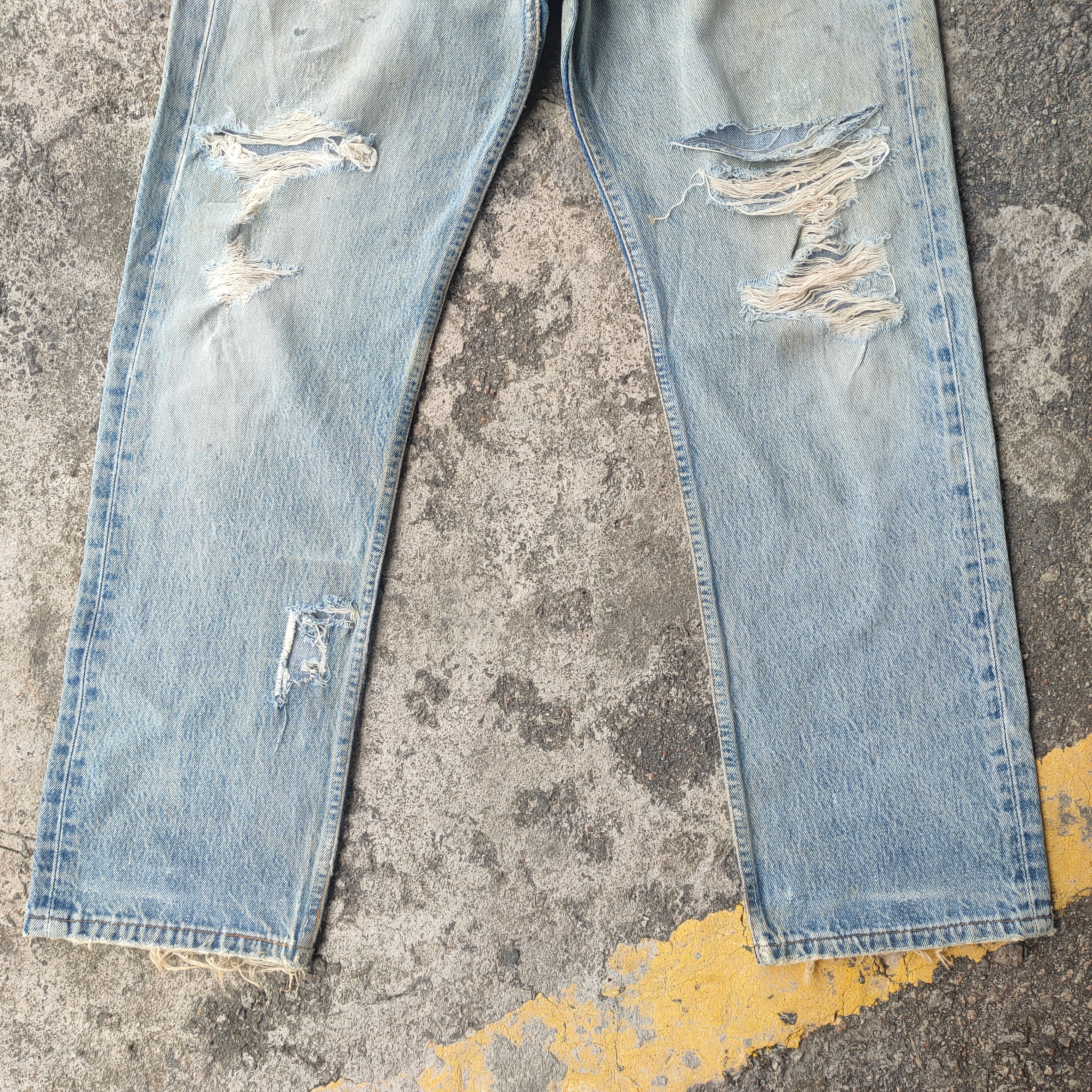 Levi's Vintage Clothing VINTAGE 97' LEVI'S 501 USA RIPPED FADED JEANS DENIM PANTS Size US 34 / EU 50 - 4 Thumbnail