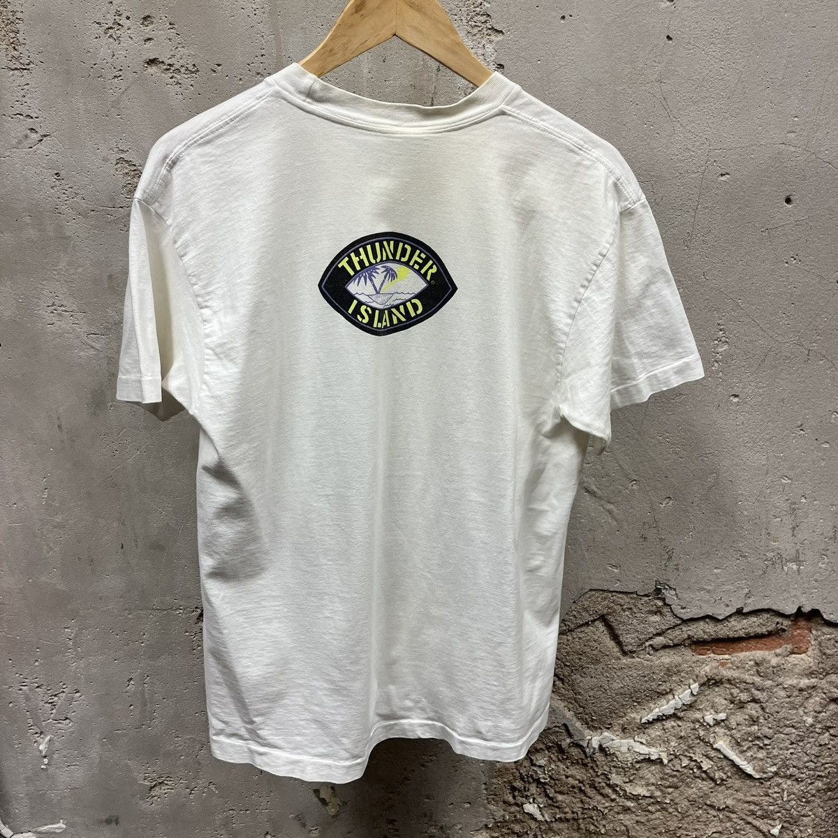 Vintage Thunder Island Triathlon Early 90s Neon Single Stitch Tee Size US L / EU 52-54 / 3 - 3 Thumbnail