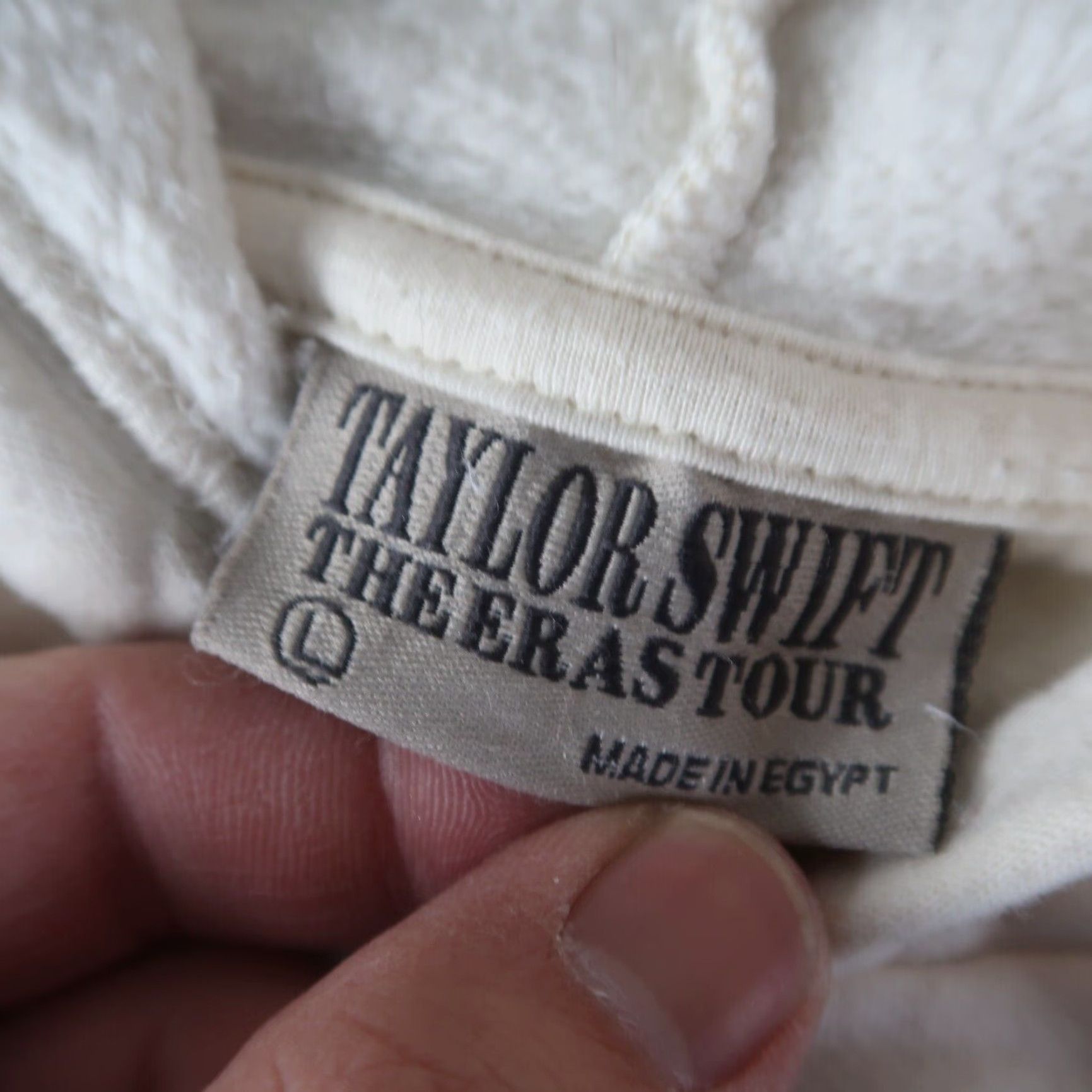 Vintage Taylor Swift The Eras Tour Exclusive Cream Sweatshirt Hoodie Women Size L Large Womens Size L / US 10 / IT 46 - 6 Thumbnail