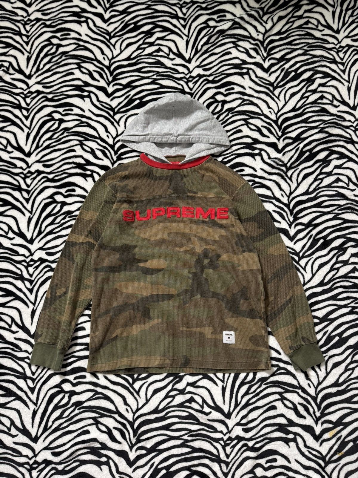 Supreme Supreme FW17 Camo Hooded Waffle Thermal Size M Size US M / EU 48-50 / 2 - 1 Thumbnail