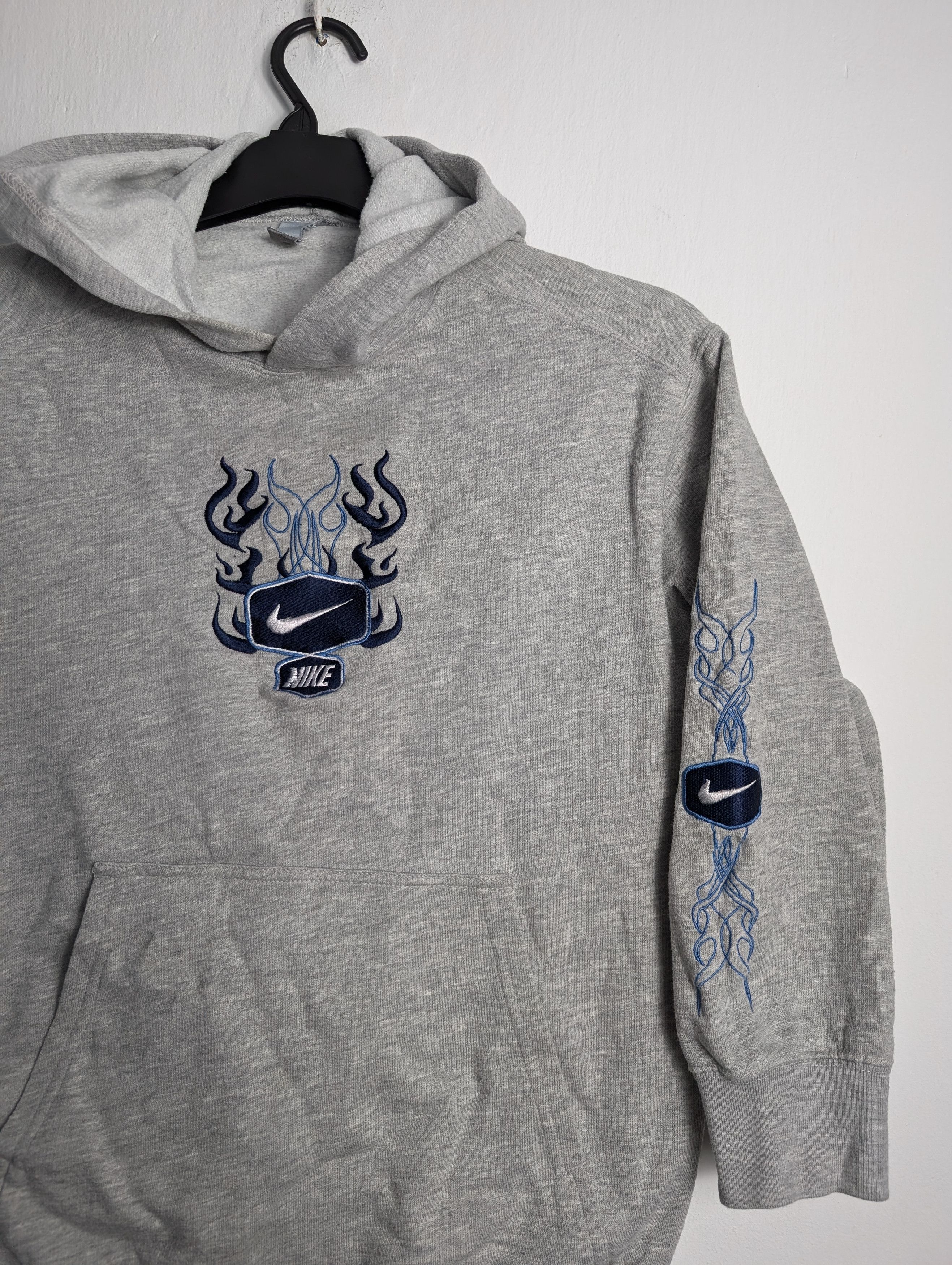Nike × Vintage Vintage Nike 00s Flame Hoodie y2k Embroided Size XS / US 0-2 / IT 36-38 - 2 Thumbnail