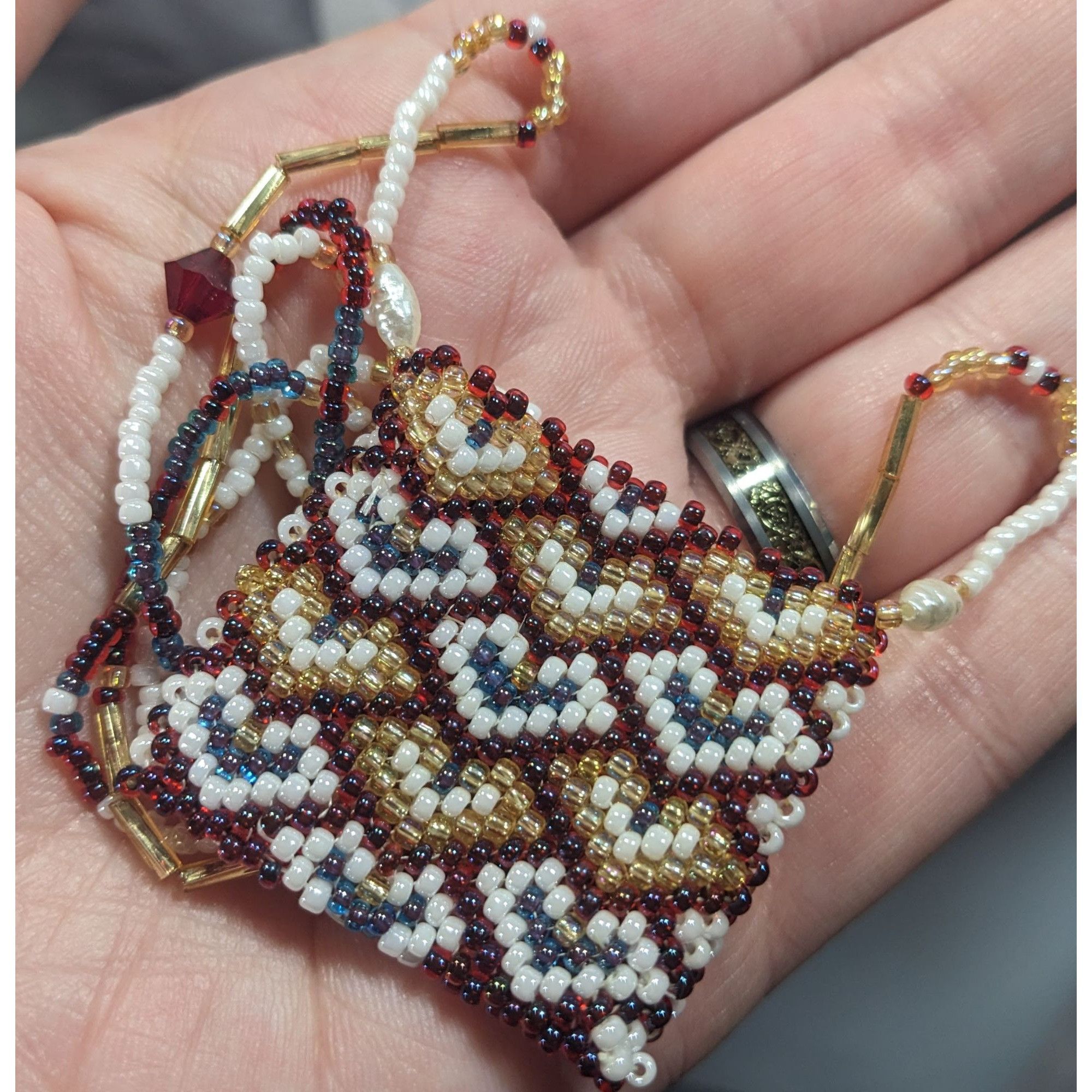 Other Hand Beaded Glass Amulet Bag Necklace With Heart Pattern Size ONE SIZE - 7 Thumbnail