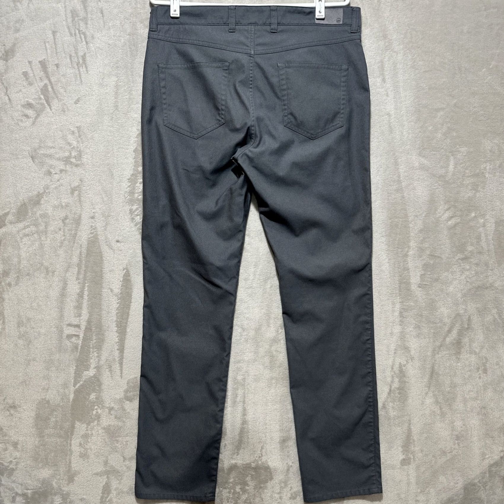 Peter Millar VINTAGE? No. Peter Millar Brentwood Performance Pants Men's 34 Gray Classic Fit Logo Pants Size US 34 / EU 50 - 2 Thumbnail