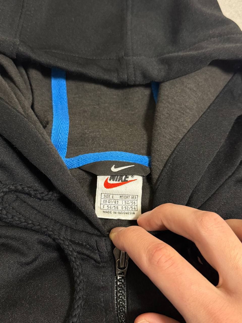 Nike Vintage Nike Y2K swoosh black oversized zip hoodie Size US L / EU 52-54 / 3 - 8 Thumbnail