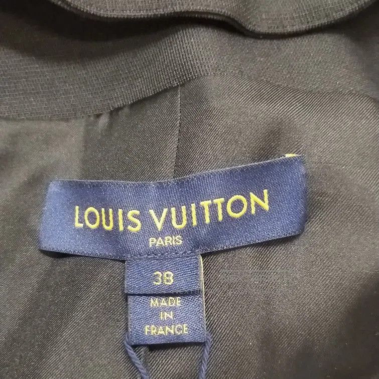 Louis Vuitton Louis Vuitton Black Wool Blend Embellished Jacket. Size US S / EU 44-46 / 1 - 5 Thumbnail