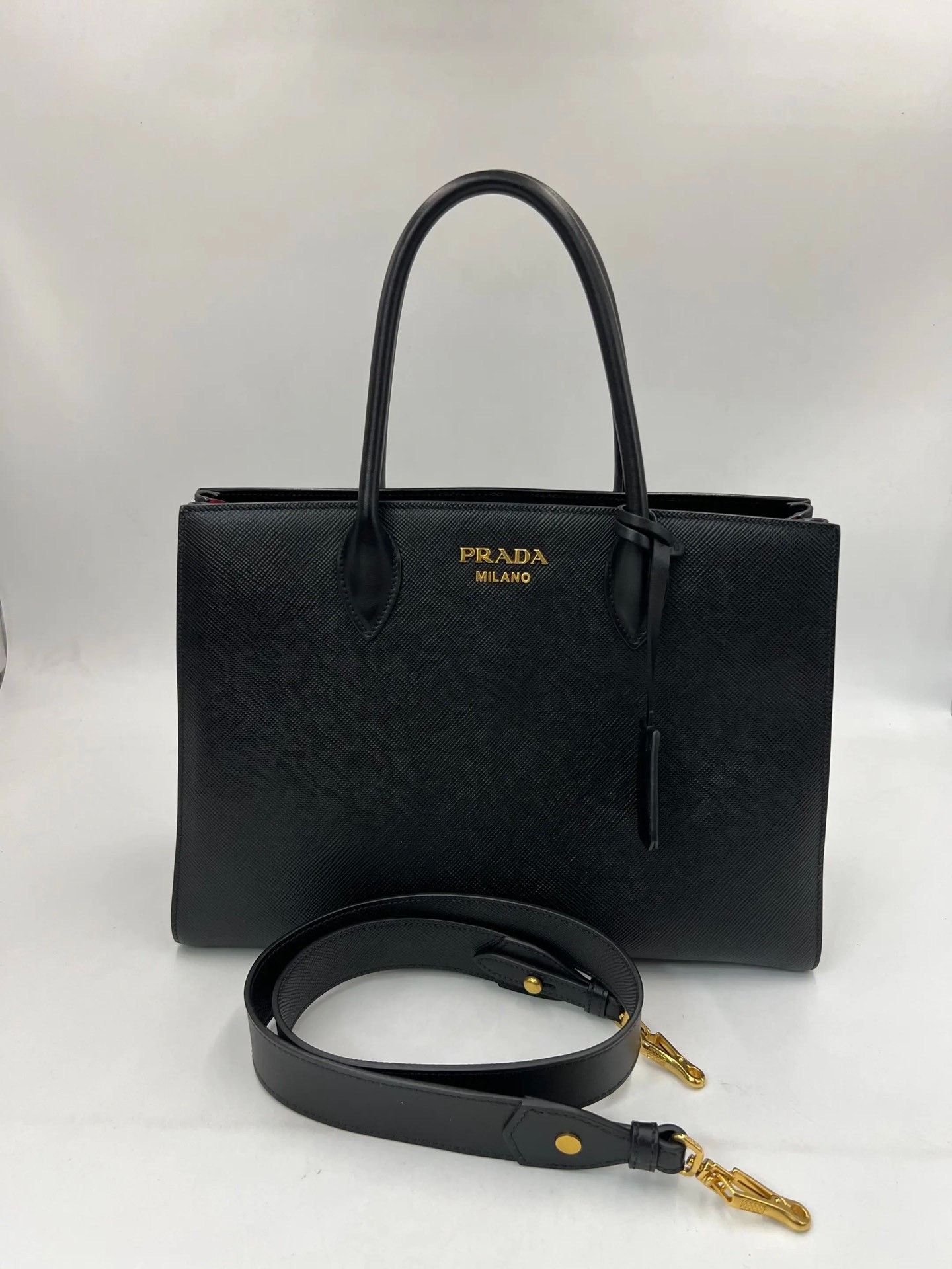 Prada Pre-loved Bag Very good condition Size ONE SIZE - 1 Thumbnail