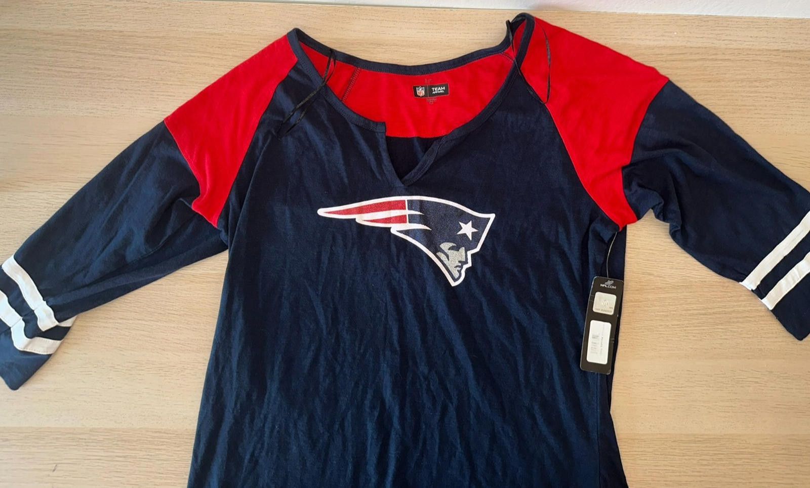 Designer New England Patriots Women's Long-Sleeve Shirt – Size 2XL Size ONE SIZE - 1 Thumbnail