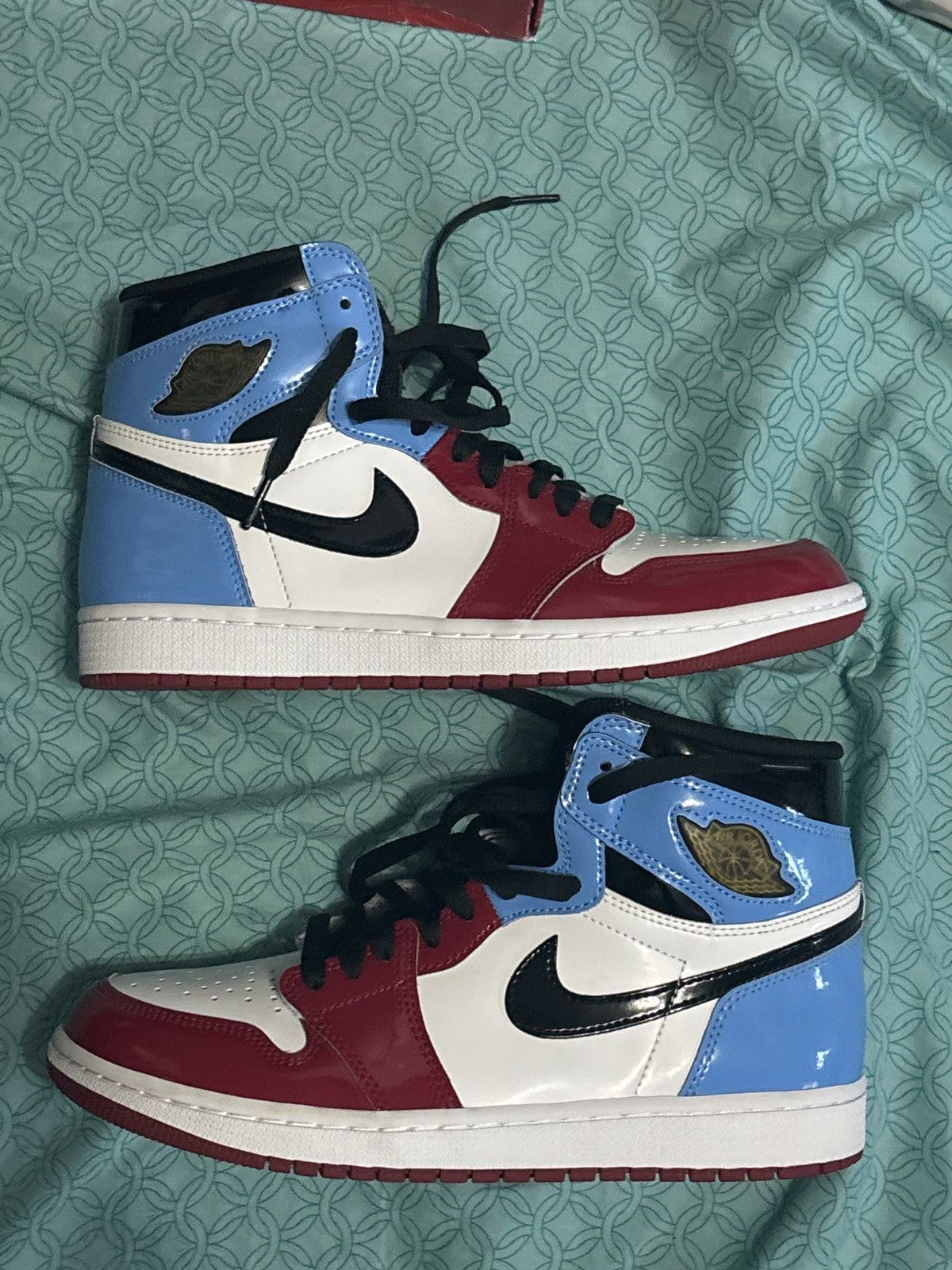 Jordan Brand Jordan 1 High OG “Fearless” Size US 9 / EU 42 - 2 Thumbnail