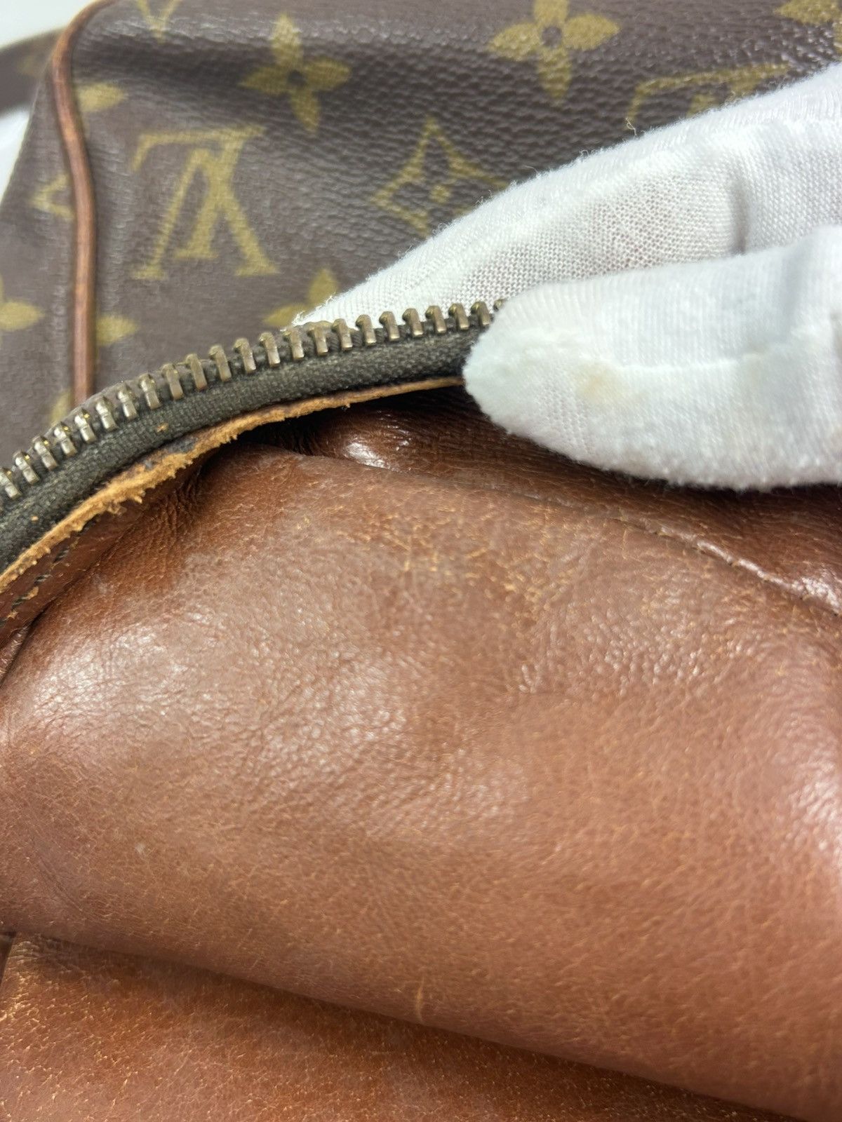 Louis Vuitton Louis Vuitton Monogram Crossbody Bag Size ONE SIZE - 7 Thumbnail