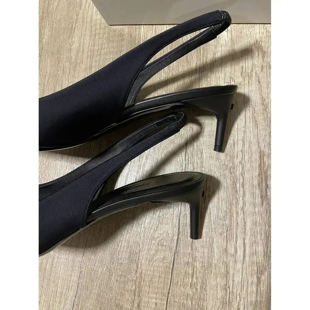 Max Mara Sandals, Max Mara Size US 7.5 / IT 37.5 - 5 Thumbnail