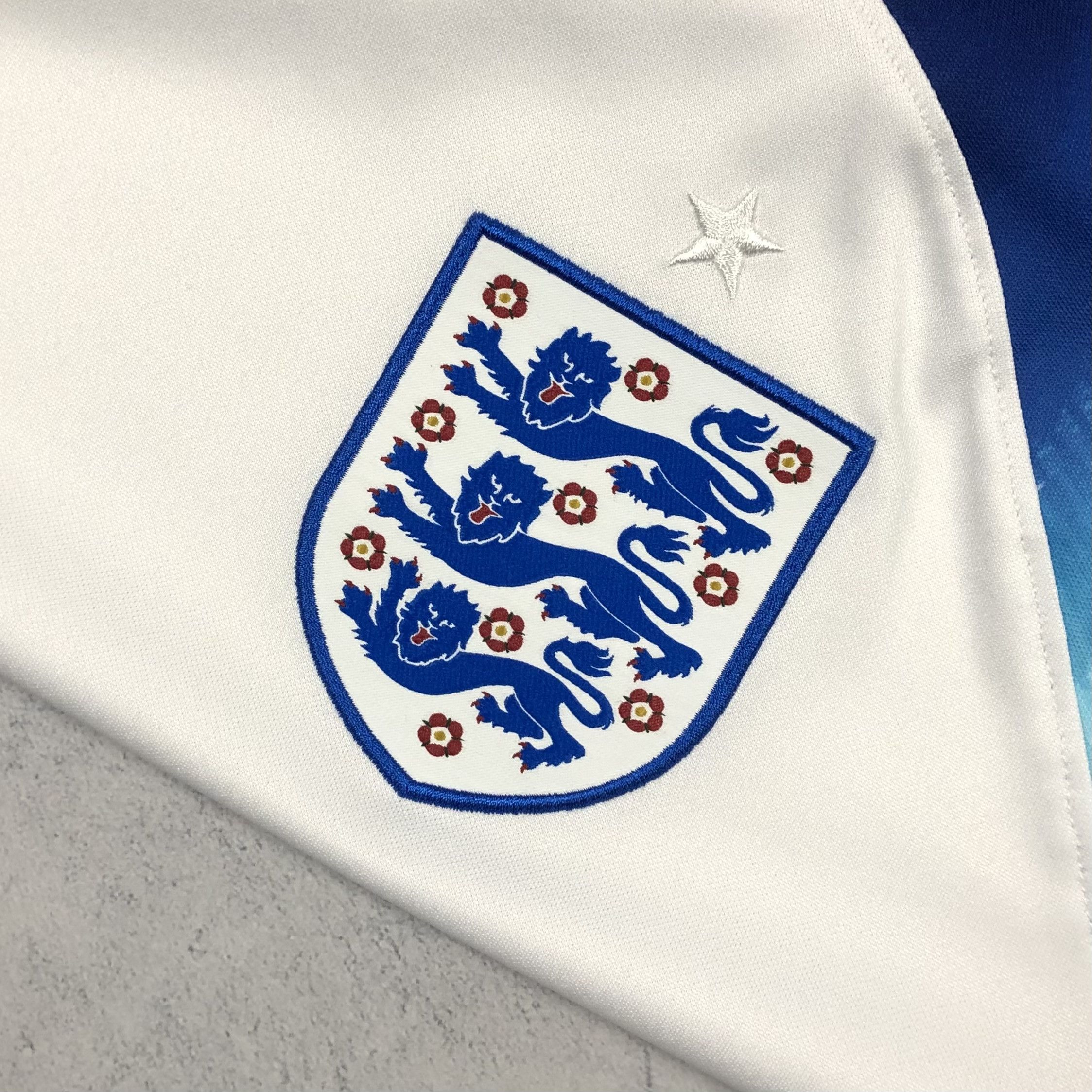 Nike England 2022 World Cup Nike Home Soccer Jersey Size US L / EU 52-54 / 3 - 5 Thumbnail