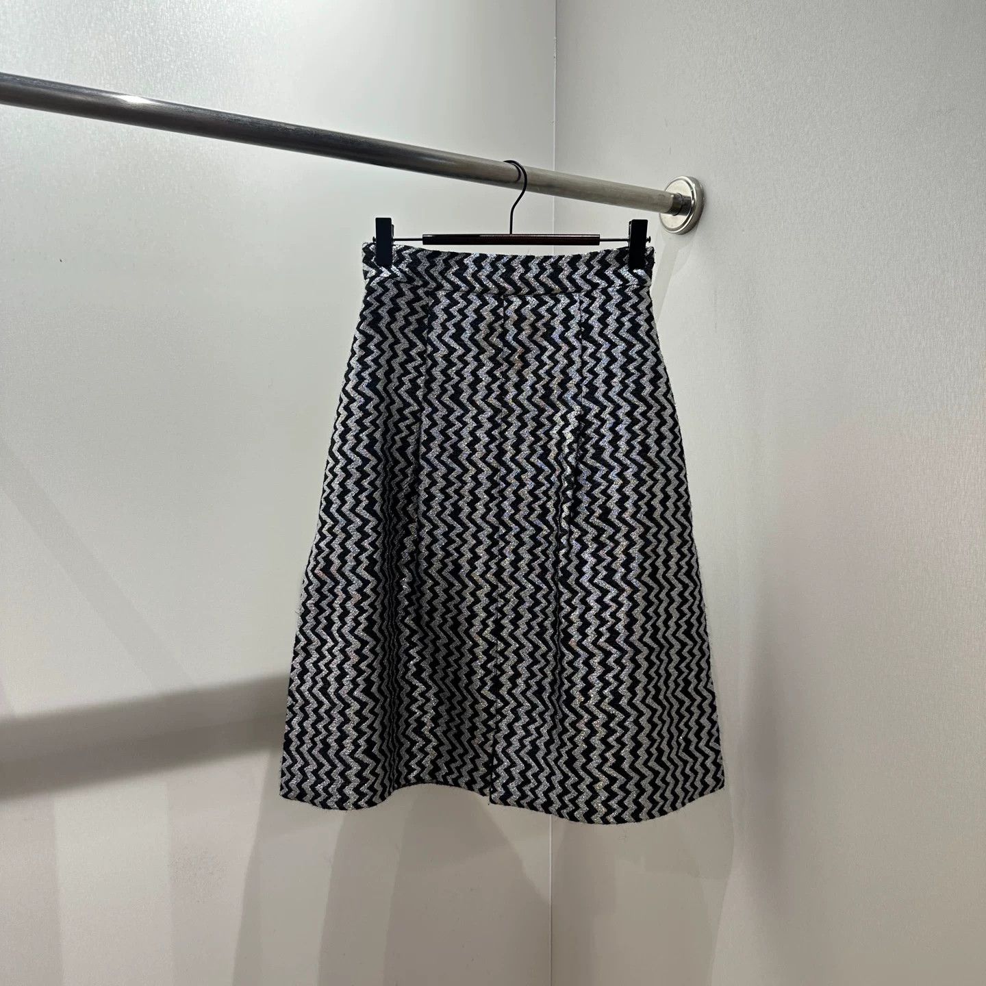 Chanel Chanel Tweed Checkered Skirt 34 Size 34" / US 12 / IT 48 - 1 Thumbnail