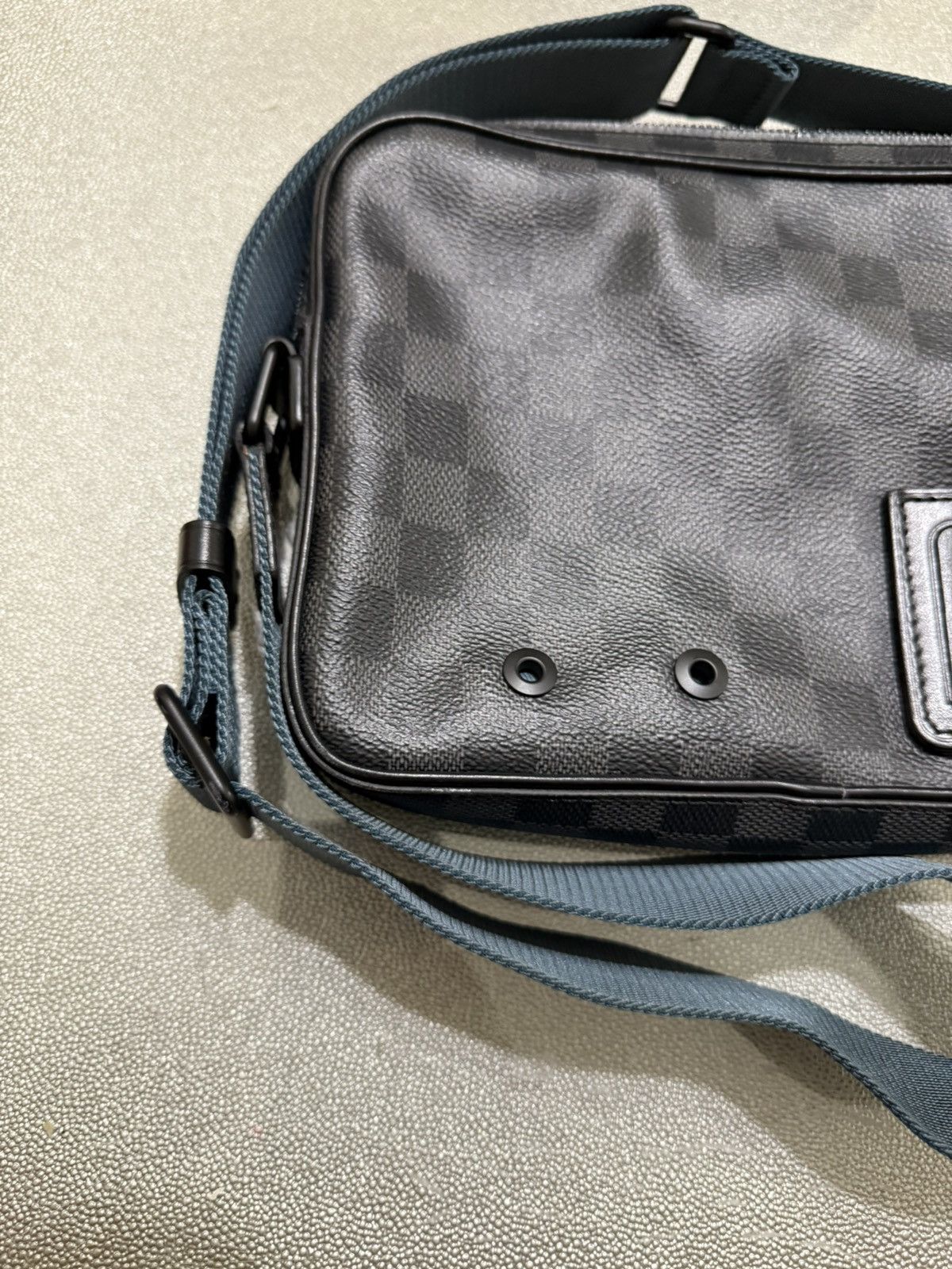 Louis Vuitton Louis Vuitton Damier Alpha Messenger Side Bag Black Size ONE SIZE - 5 Thumbnail