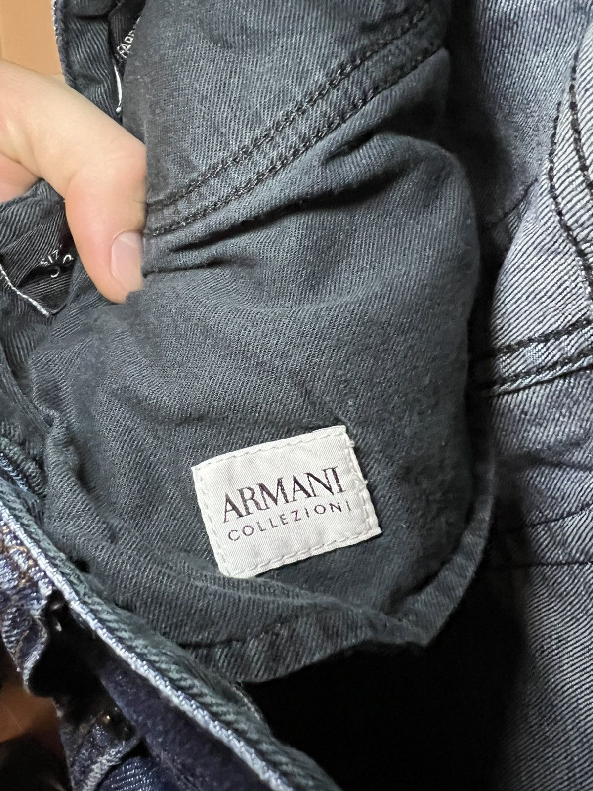 Armani Collezioni Vintage Armani Collezioni J06 slim fit low waist blue jeans Size US 33 - 18 Thumbnail