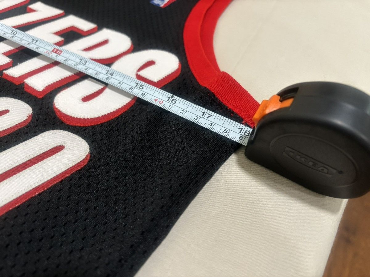Nike Authentic Nike Rasheed Wallace Portland Trail Blazers Jersey Size US S / EU 44-46 / 1 - 8 Thumbnail