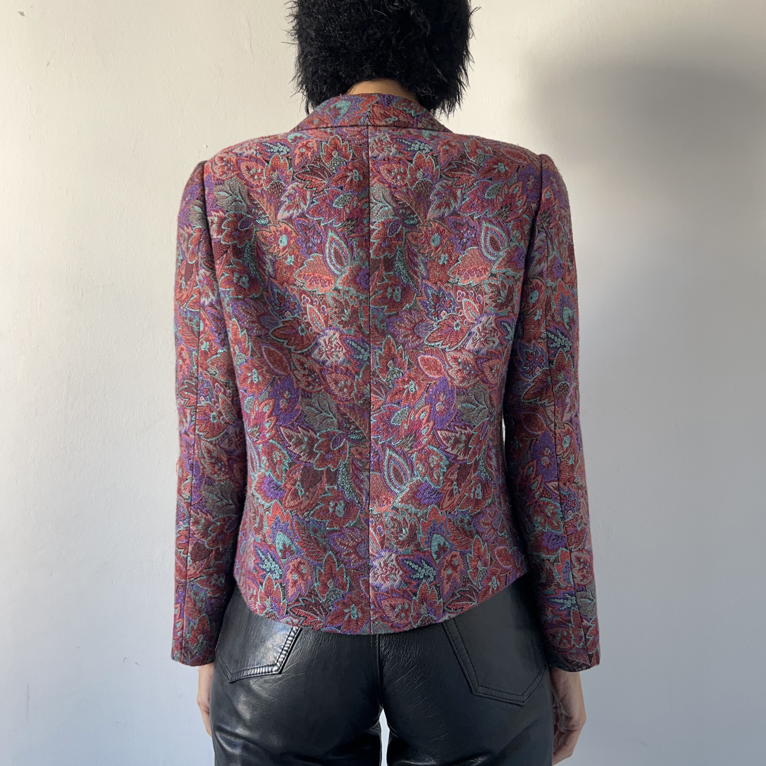 Vintage Vintage tapestry floral crop blazer Size M / US 6-8 / IT 42-44 - 2 Thumbnail