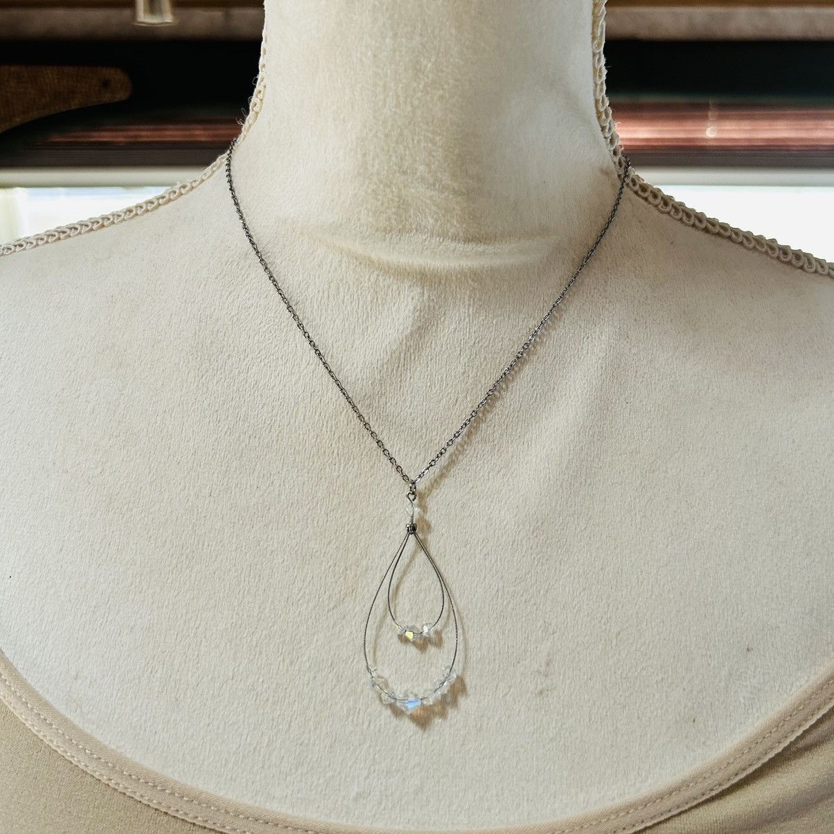 Handmade Handcrafted faceted aurora borealis glass crystal necklace Size ONE SIZE - 2 Thumbnail