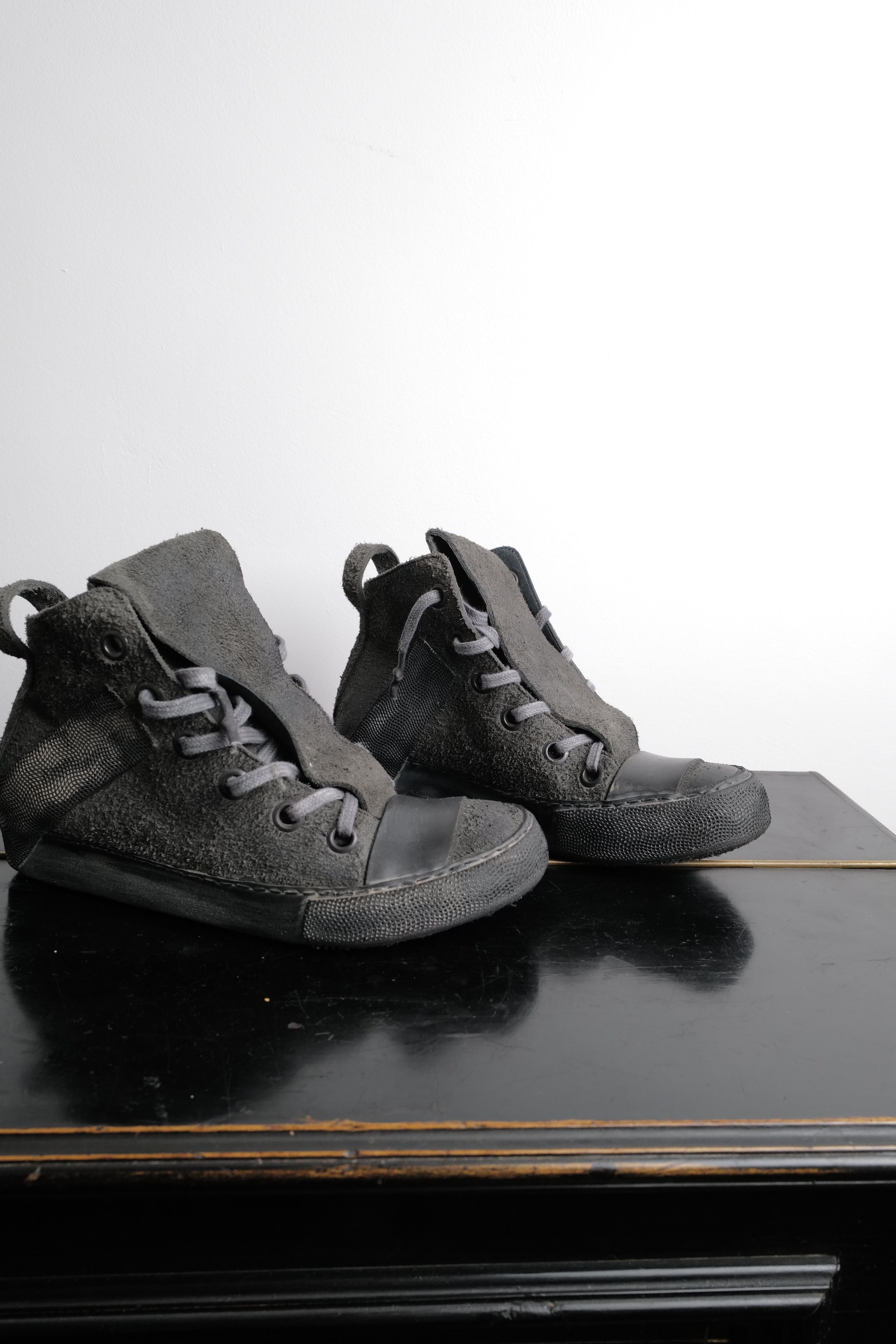 Other NUBUK LEATHER RUBERISED SHOES Size US 7 / EU 40 - 16 Thumbnail