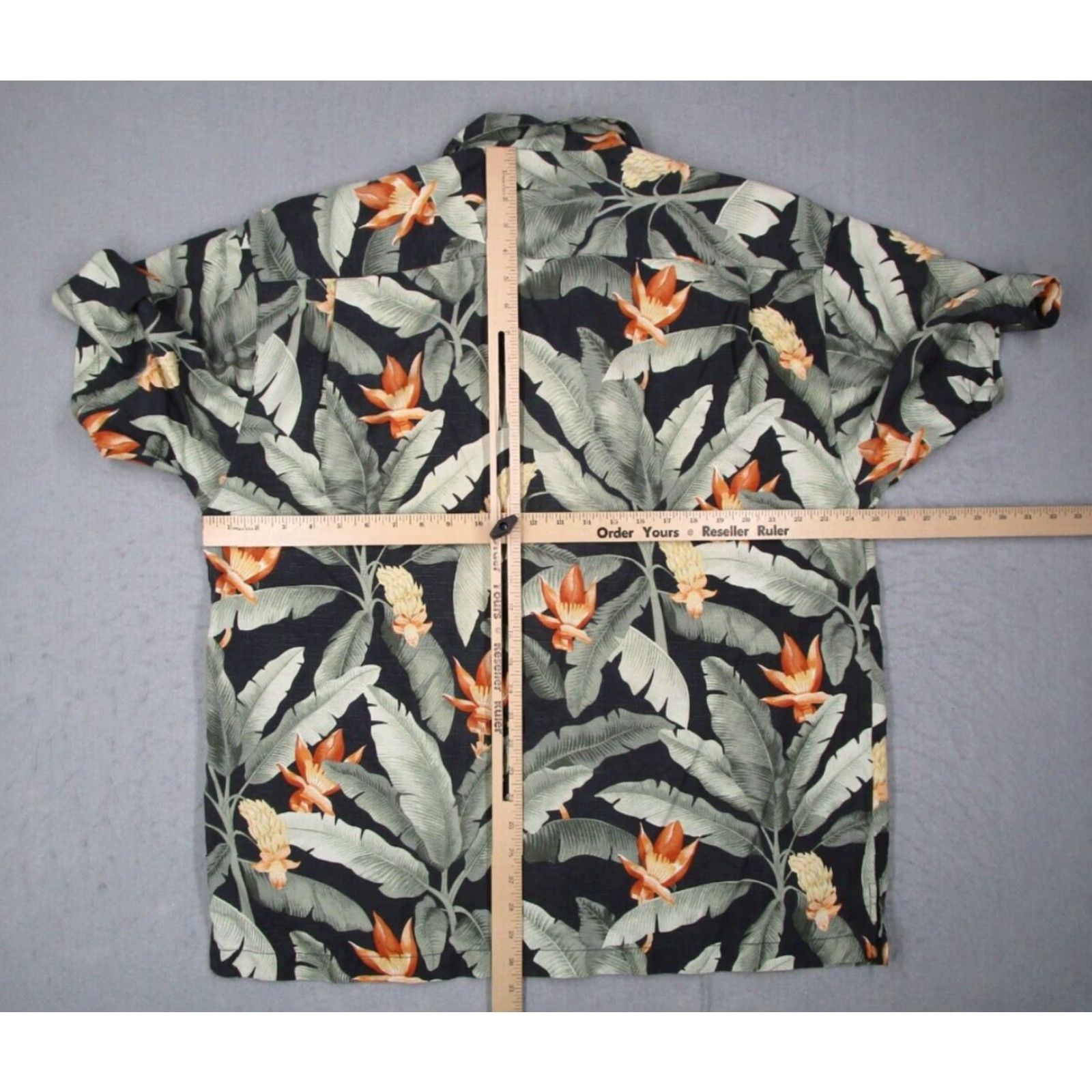 Tommy Bahama VINTAGE Tommy Bahama Men's XL Green Silk Hawaiian Button-Up Shirt Short Sleeve Floral Retro Beach Vacation Size US XL / EU 56 / 4 - 5 Thumbnail