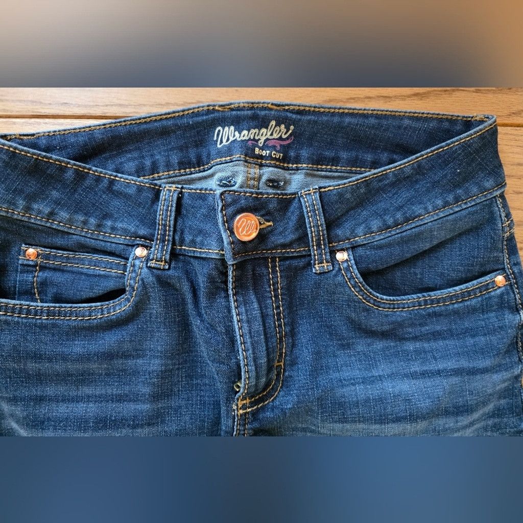 Wrangler Wrangler Boot-Cut Medium-Dark Wash Jeans NWOT Size 28" / US 6 / IT 42 - 2 Thumbnail