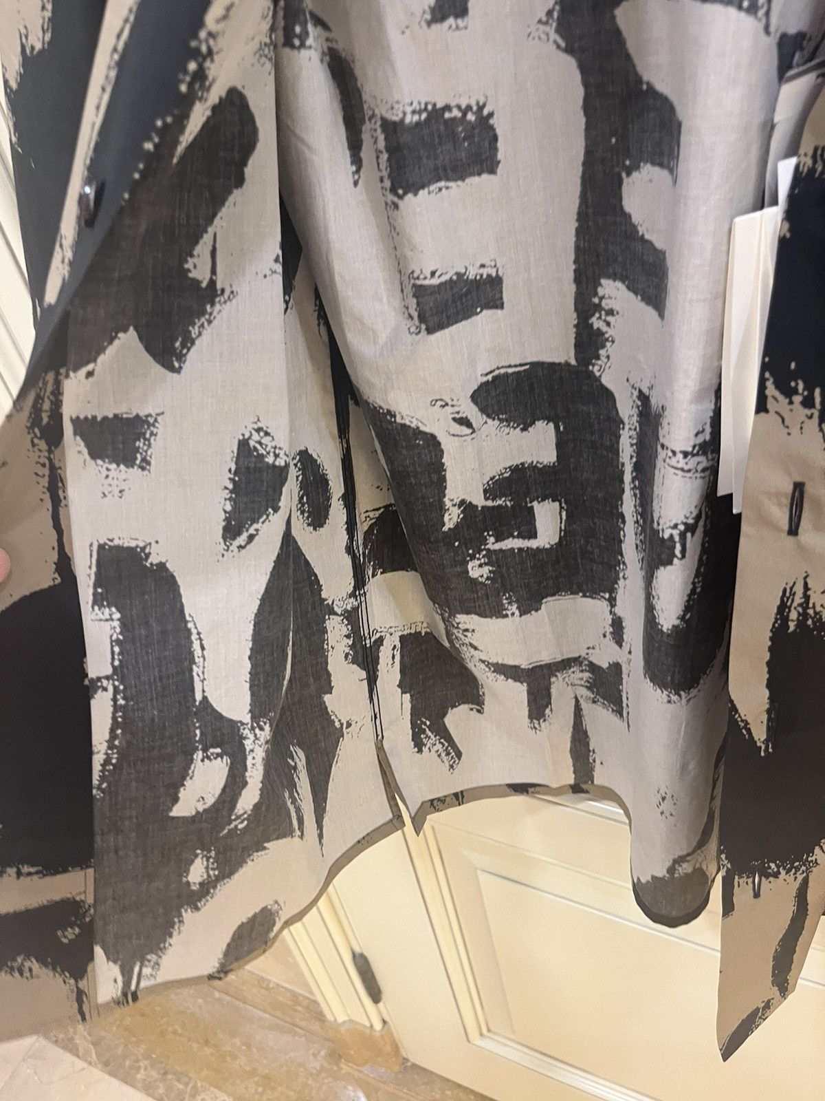 Alexander McQueen Graffiti logo print short sleeve shirt size 15++ Size US M / EU 48-50 / 2 - 17 Thumbnail