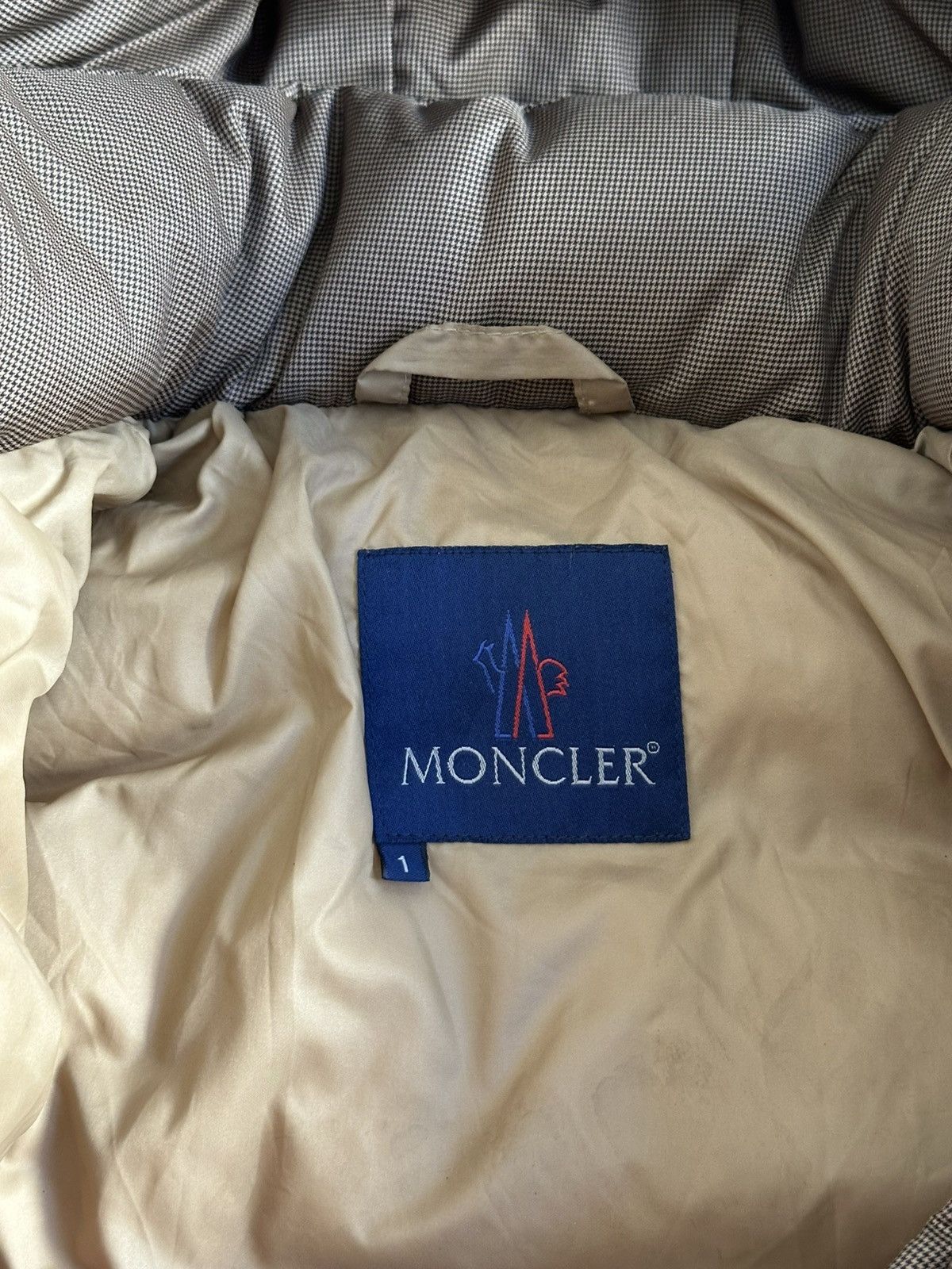 Moncler Moncler Vinatage 90s womens Luxury Down Puffer Jacket Size S / US 4 / IT 40 - 4 Thumbnail