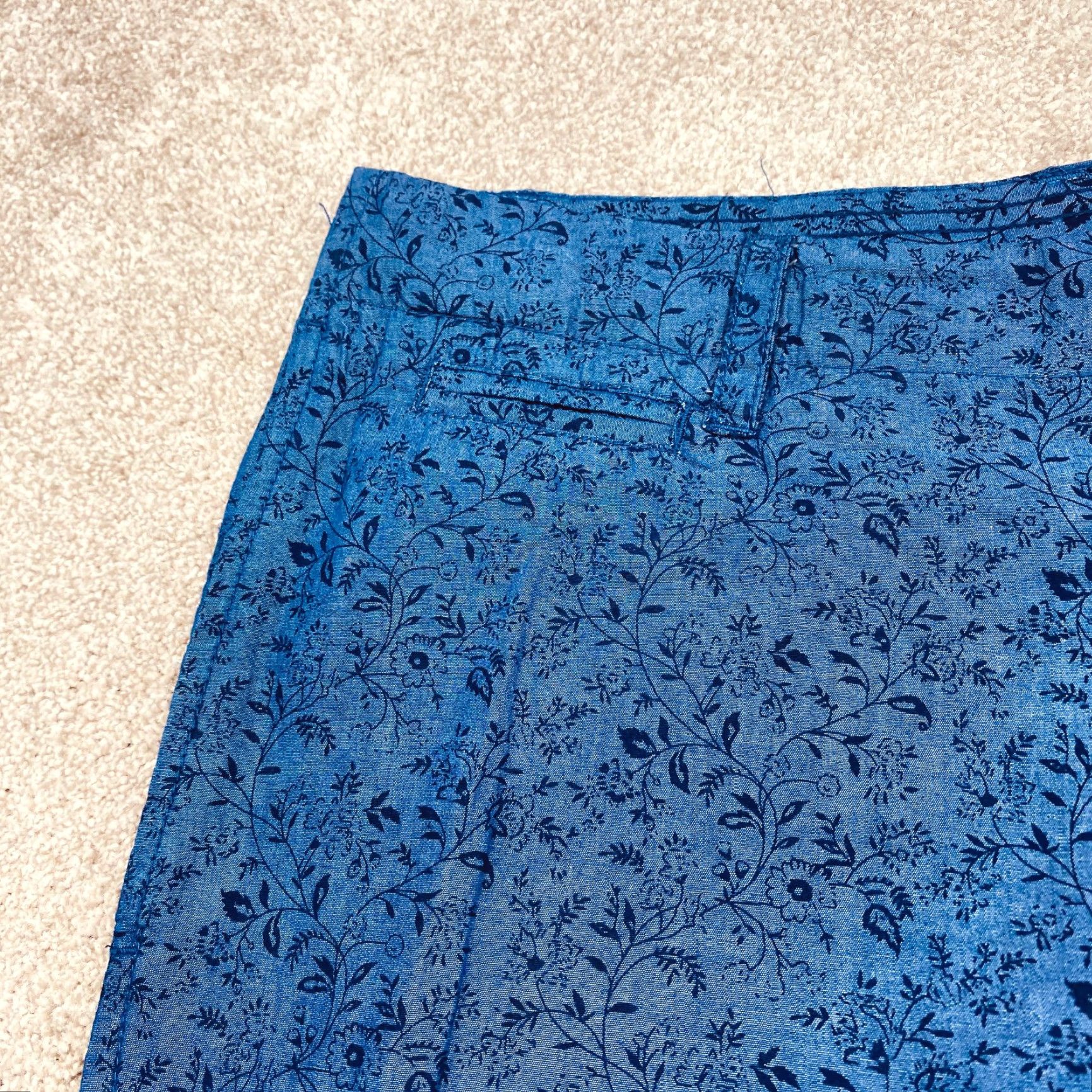 Neiman Marcus Neiman Marcus Shorts Men 36x10 Blue Floral 100% Cotton Flat Front Slant Pockets Beach Chino Reg Mens Size US 36 / EU 52 - 2 Thumbnail