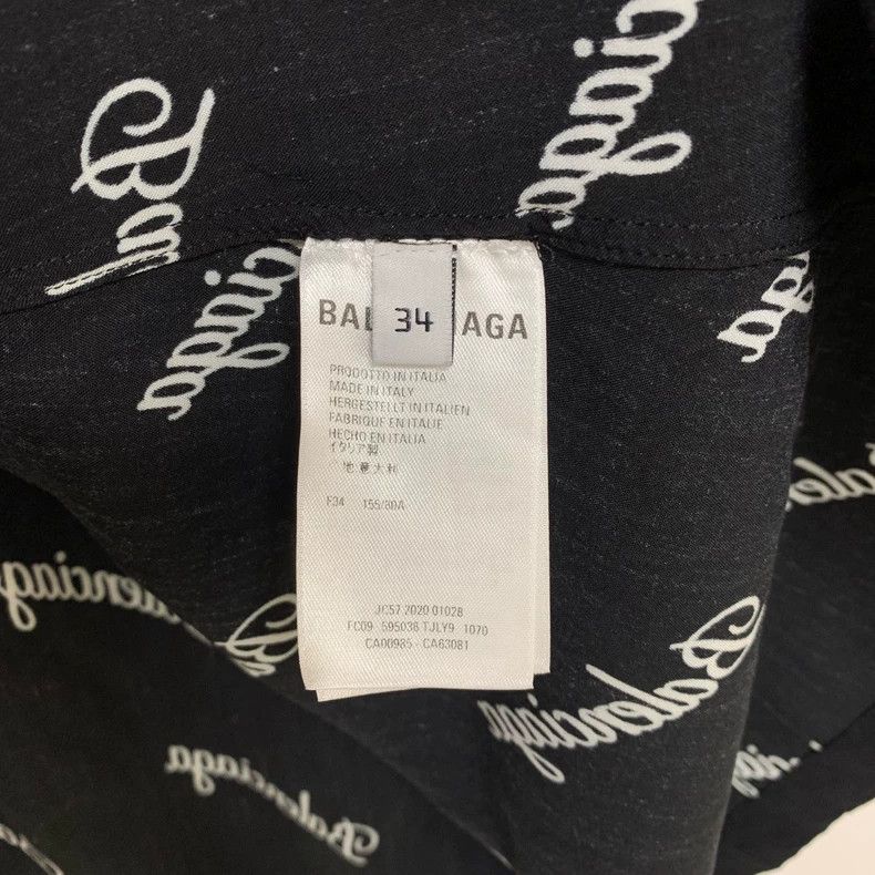 Balenciaga Balenciaga size 34 Bullet screen full of logo cardigan Size US XS / EU 42 / 0 - 4 Thumbnail