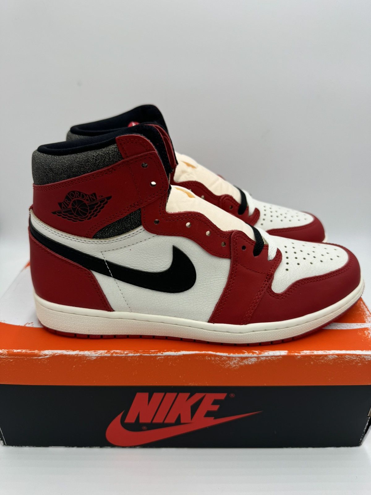 Jordan Brand Air Jordan 1 Lost & Found Size US 10 / EU 43 - 5 Thumbnail