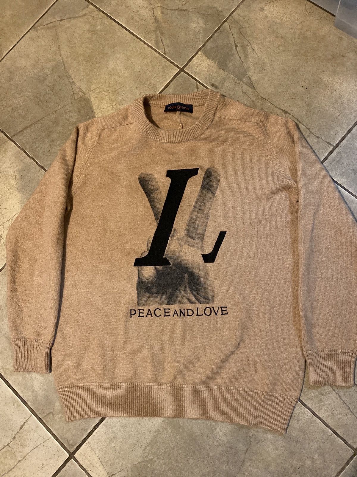 Louis Vuitton Peace and Love Sweater Size US XXL / EU 58 / 5 - 1 Thumbnail