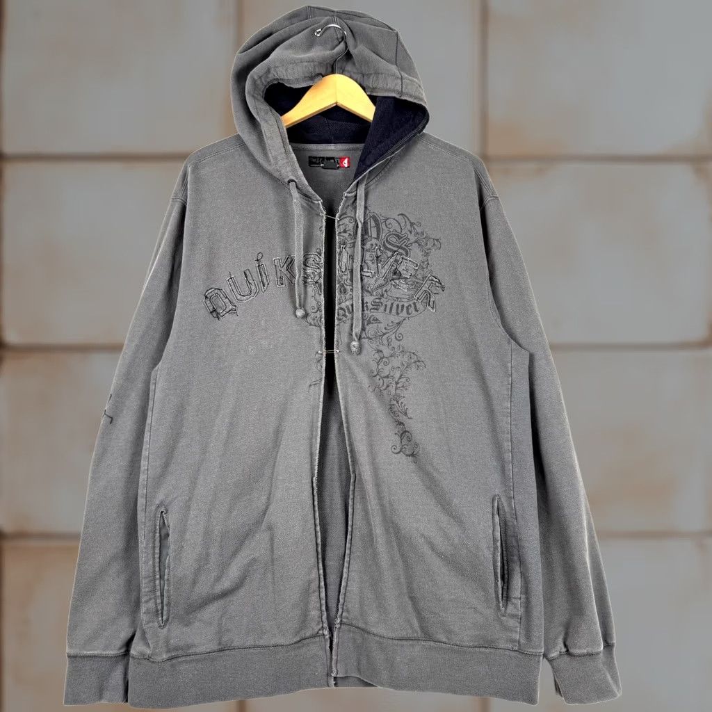Quiksilver VINTAGE Quiksilver Hoodie 2XL Gray Grunge Patch Logo Chest Full Zip Hooded Men Men’s Skater Surfer 00s Y2K Size US XXL / EU 58 / 5 - 1 Thumbnail