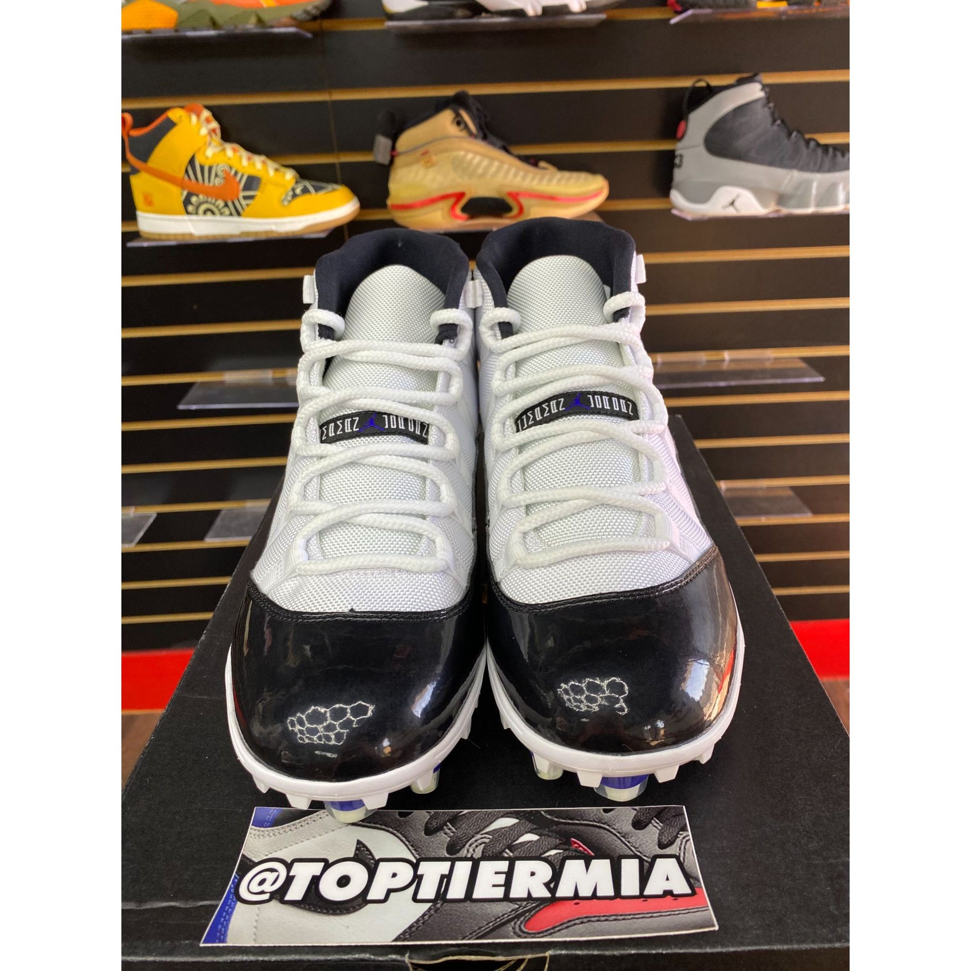 Jordan Brand air jordan 11 cleat concord 2018 sz 11 BRAND NEW Size US 11 / EU 44 - 2 Thumbnail