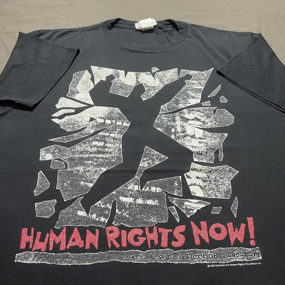 Vintage Vintage 80s Reebok Human Rights Tour Tee graphic streetwear Size US XL / EU 56 / 4 - 2 Thumbnail