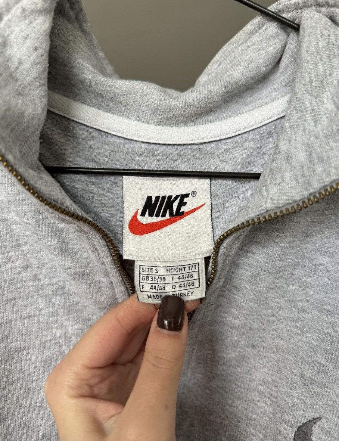 Nike Vintage Nike Logo Sweatshirt Size US L / EU 52-54 / 3 - 3 Thumbnail