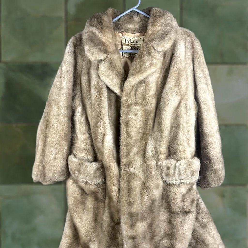 Vintage VINTAGE Lykafur Coat Womens Long Beige Overcoat Fur Lined Hinged Hook & Eye Pockets Size L / US 10 / IT 46 - 1 Thumbnail