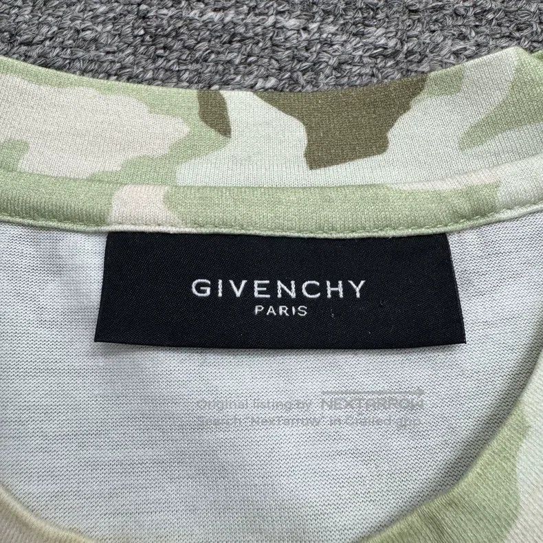 Givenchy Givenchy Floral Patchwork Short Sleeve Size: XX Size US XXS / EU 40 - 2 Thumbnail
