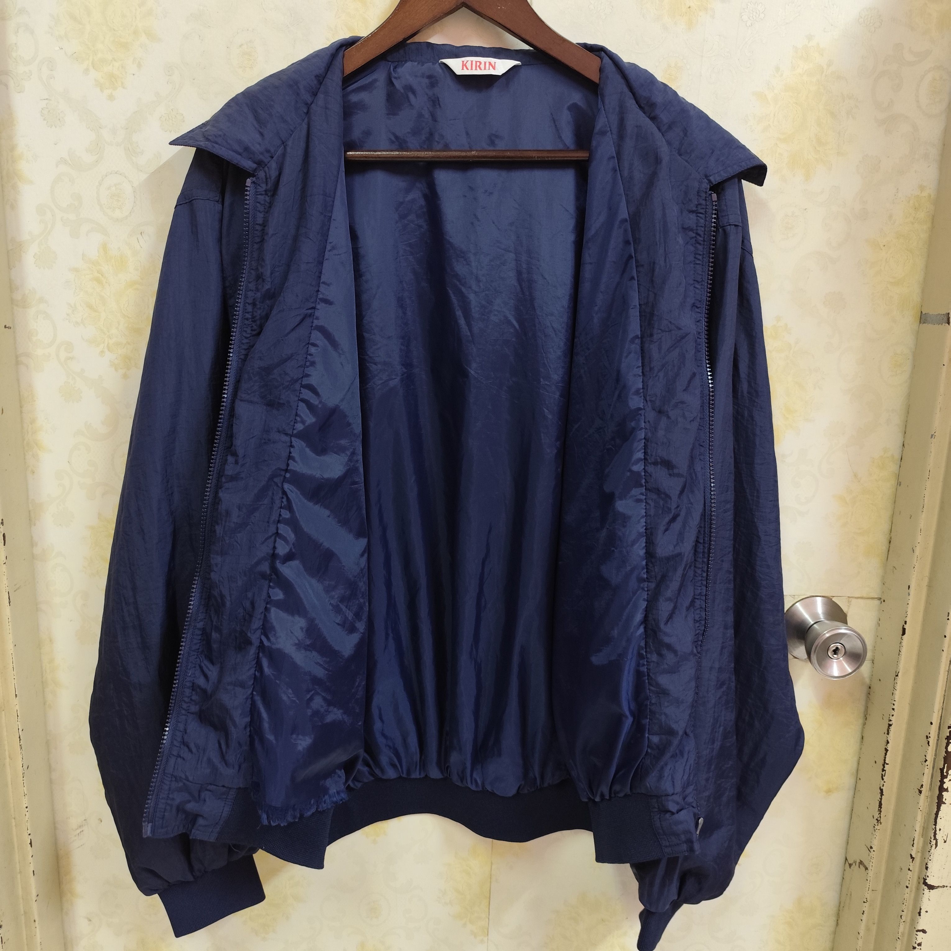 Japanese Brand × Vintage VINTAGE KIRIN LAGER BEER BOMBER JACKET Size US L / EU 52-54 / 3 - 9 Thumbnail